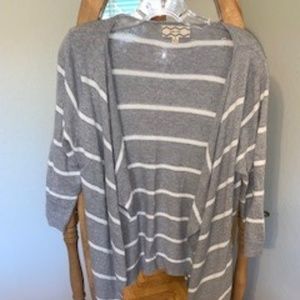 Light weight sweater